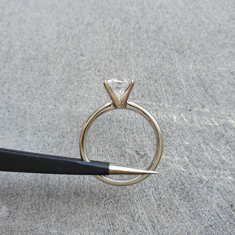 0.8ct Moissanite Engagement Ring