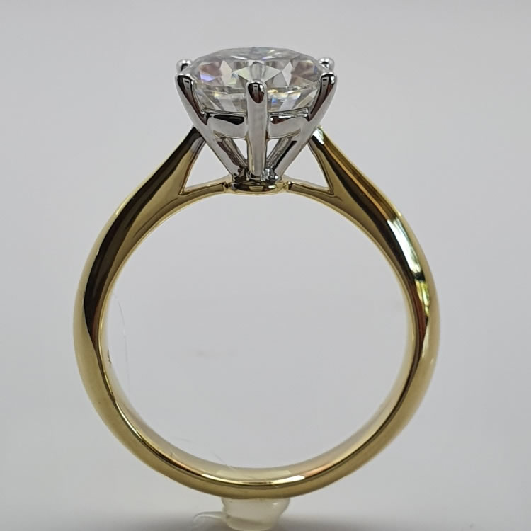 2ct Solitaire Moissanite Engagement ring.