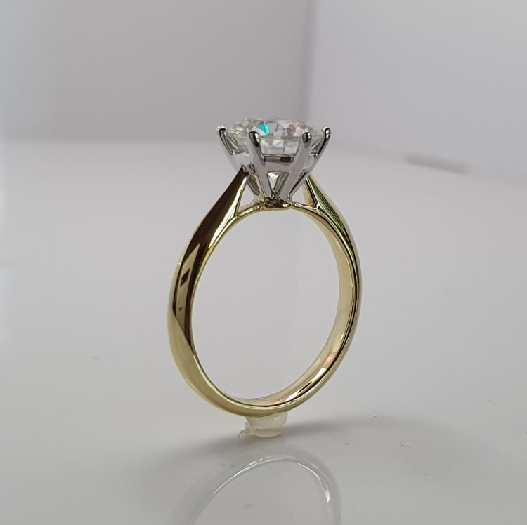 2ct Solitaire Moissanite Engagement ring.