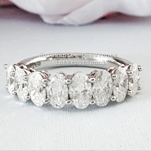 Oval cut Wedding Ring, Eternity Ring or Right-hand Ring