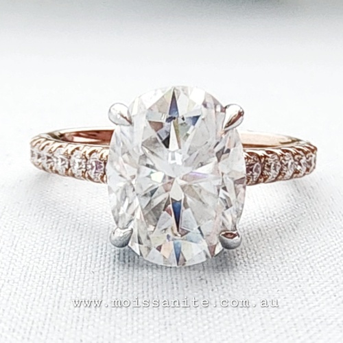 Oval Cut 2.4ct Engagement Ring