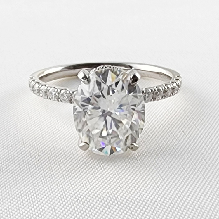 Oval Cut Engagement Ring, Absolutely Stunning 3.4ct